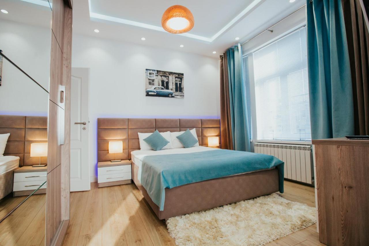Color Apartments Corneliu Coposu 1A Street Bucharest Exterior photo